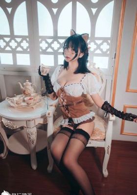 大胸年轻的继牳_欧美成人在线