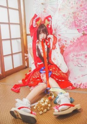 漂亮女友hd中字_免费高清日本成人在线